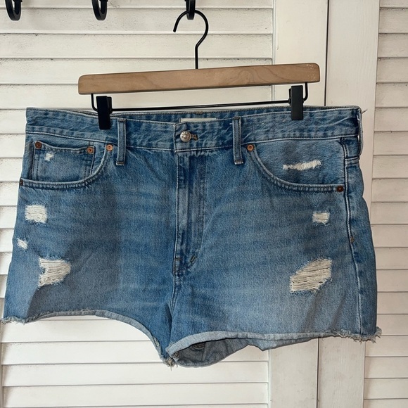 Madewell Relaxed Denim Shorts size 32 High Wasit Cut Off Distressed - Picture 2 of 6